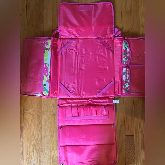 NWT Macbeth Collection Portable Craft Station Arts & Crafts